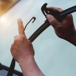 Scheibenwischer richtig wechseln – So geht's