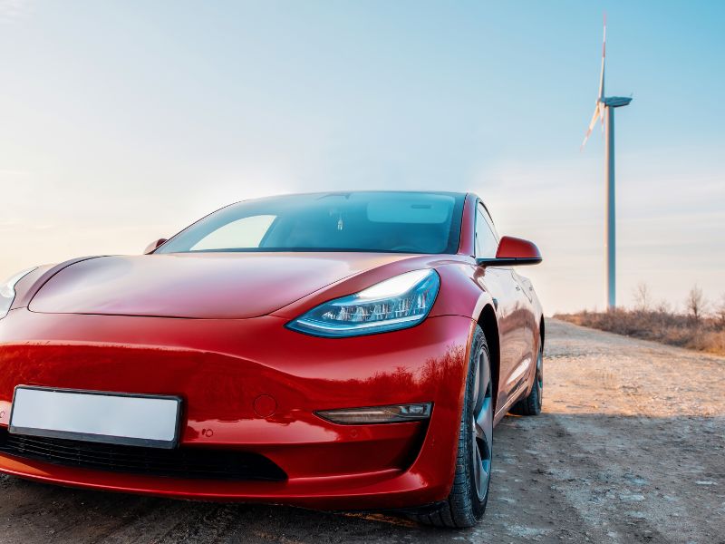 Strom unter der Haube: Nachhaltigkeit und Performance in Elektrofahrzeugen vereint