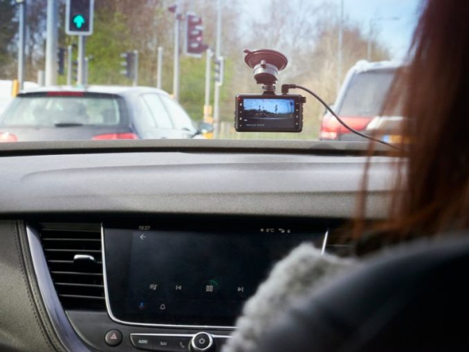Vorteile einer Dashcam im Auto: Sicherheit und Beweismittel