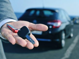 Vor dem Autoverkauf Welche Pflege- und Reparaturmaßnahmen sich wirklich lohnen